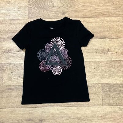 T-shirt noir triangle et rond en fleurs rose grandeurs 7 à 14 ans - Mid